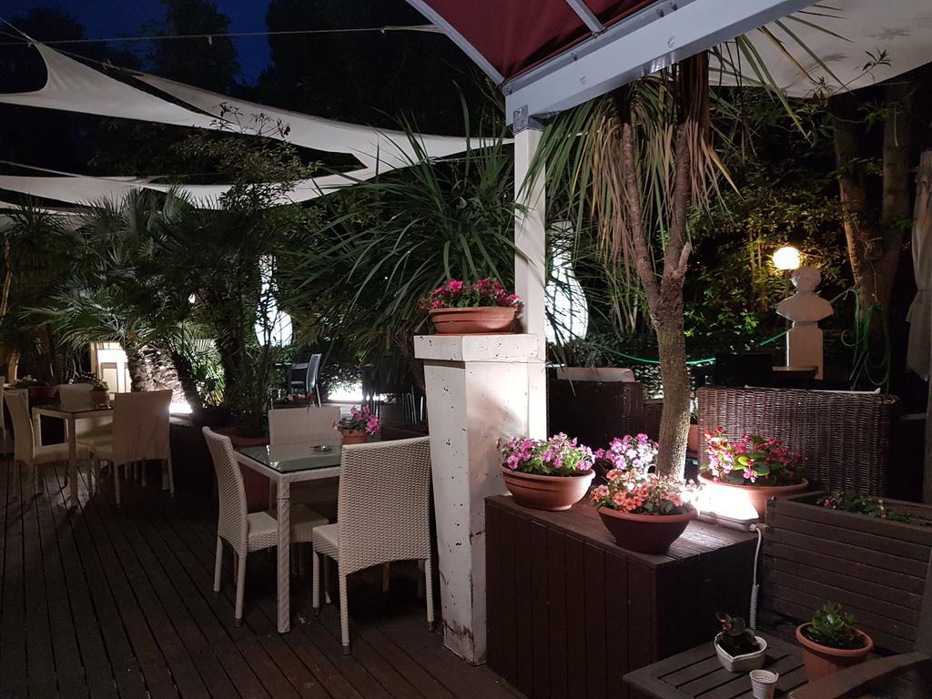 Hotel Bengasi Rimini Exterior foto